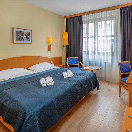 Corvin Hotel Budapest Sissi Wing Ngoại thất bức ảnh