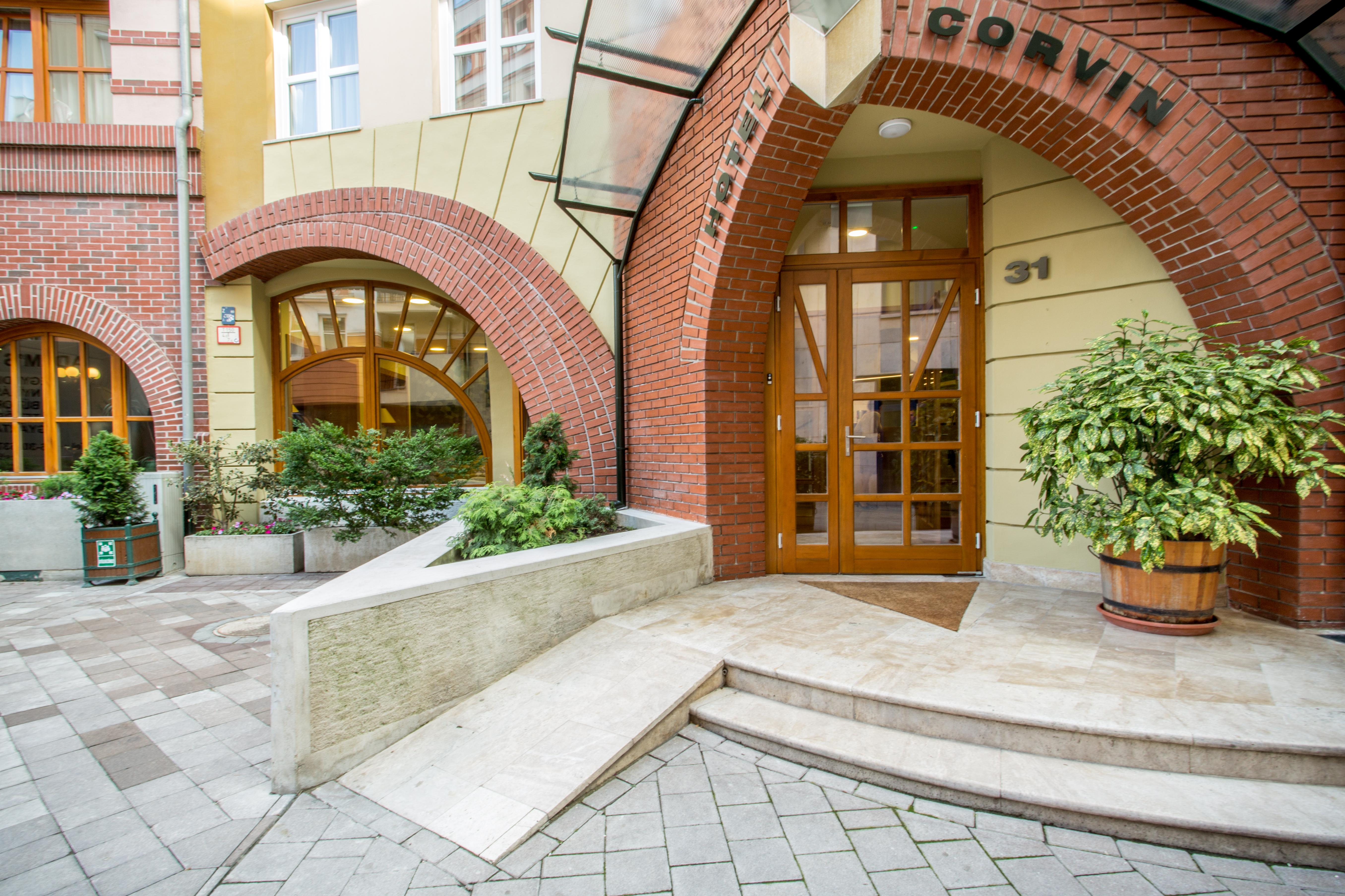 Corvin Hotel Budapest Sissi Wing Ngoại thất bức ảnh